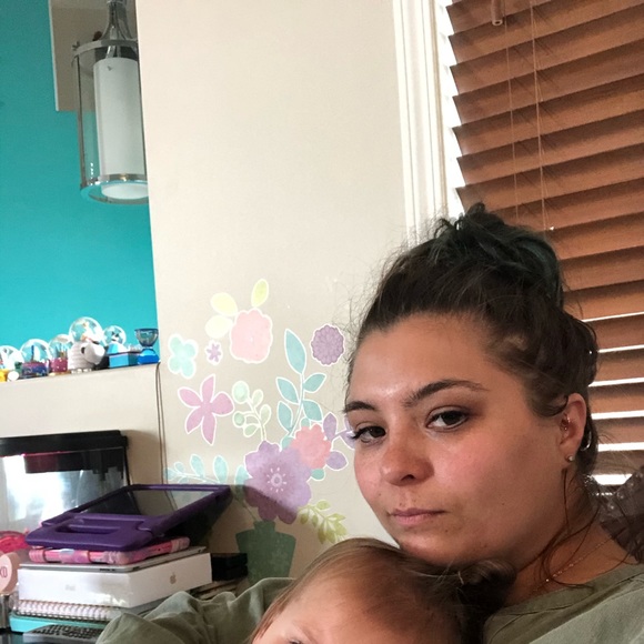 Meet your Posher, Dannielle - Picture 1 of 1